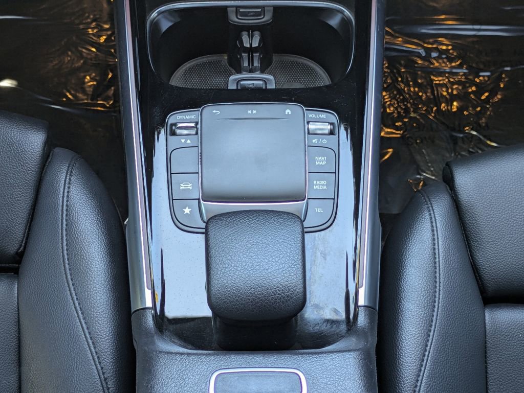 Used 2021 Mercedes-Benz GLB 250 image 19