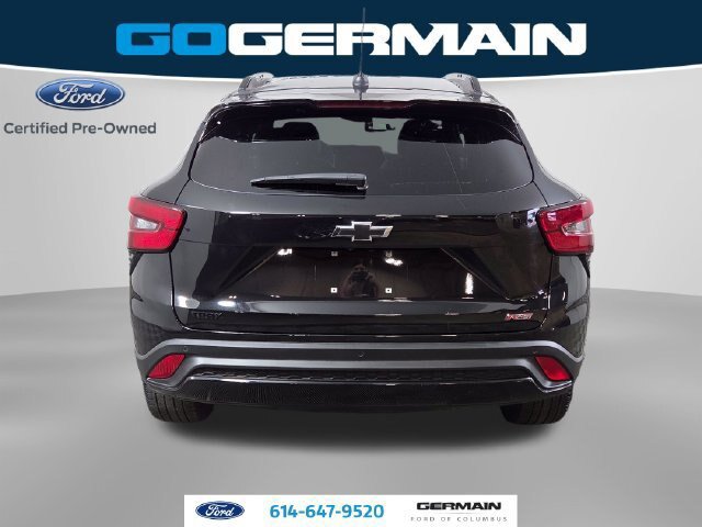 Used 2024 Chevrolet Trax RS w/ Sunroof Package FWD image 8