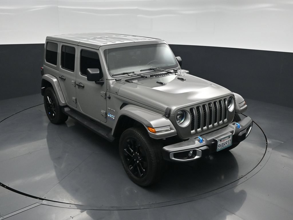 Used 2023 Jeep Wrangler Unlimited Sahara w/ Cold Weather Group AWD/4WD image 36