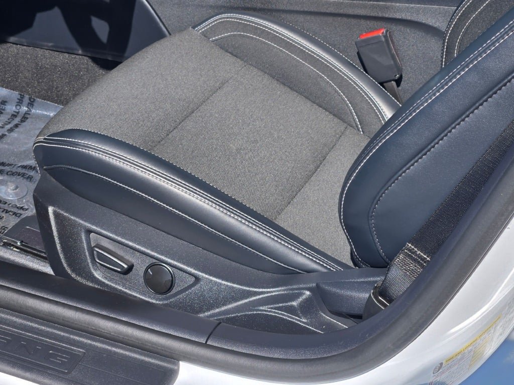 Certified 2024 Ford Mustang Coupe RWD image 15
