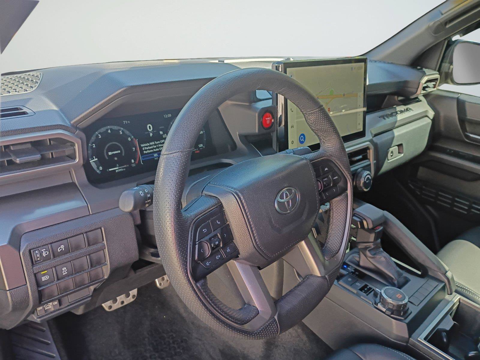 Used 2025 Toyota Tacoma TRD Sport AWD/4WD image 10