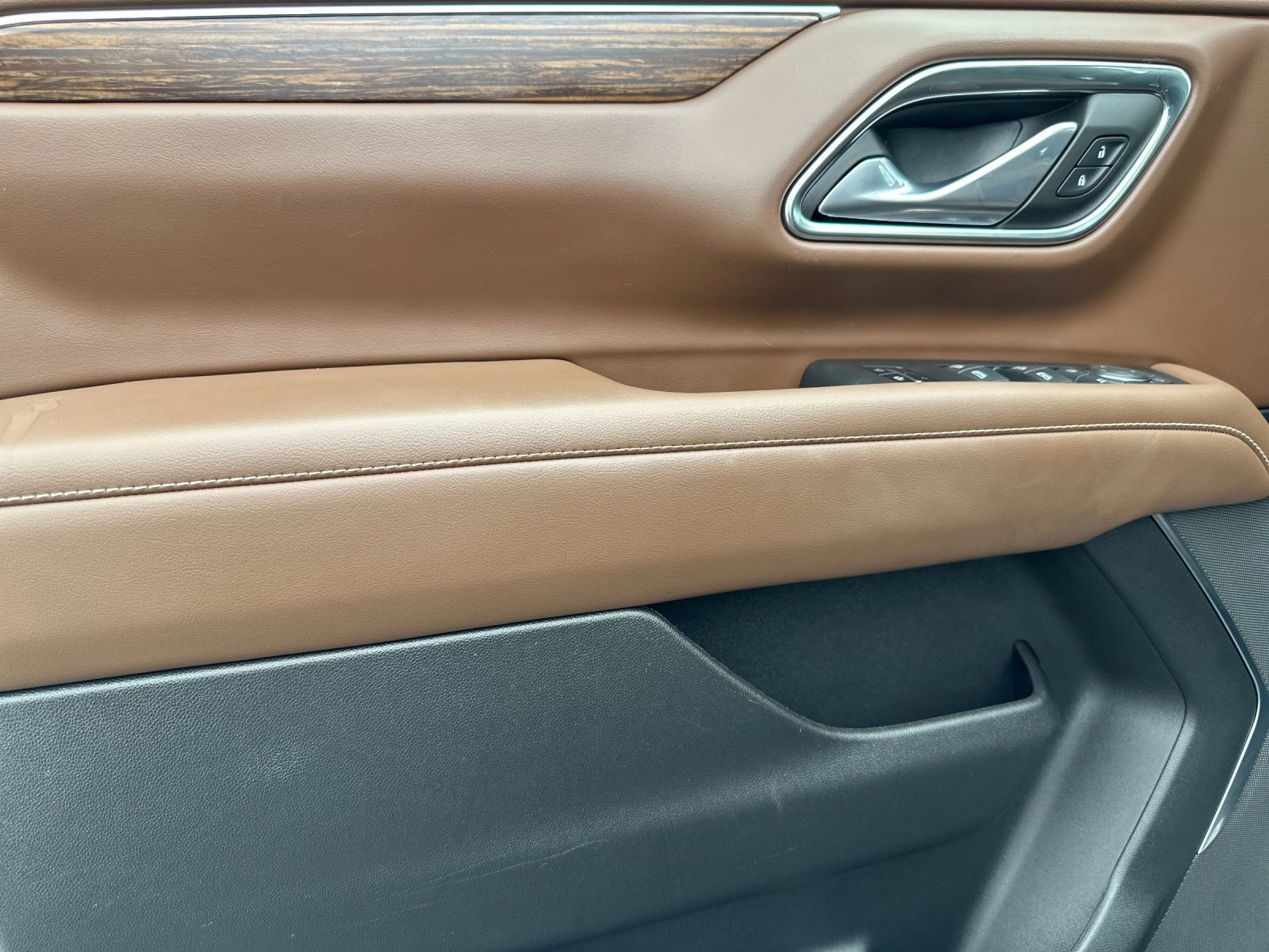 Used 2023 Chevrolet Tahoe High Country image 11