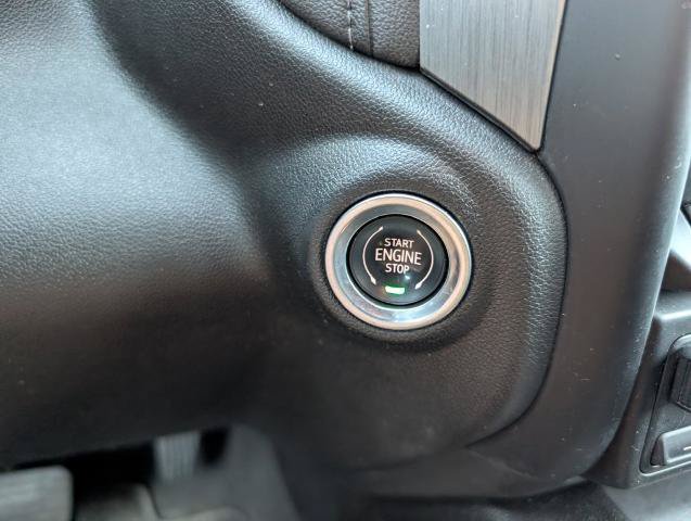 Used 2023 GMC Sierra 2500 Denali w/ Technology Package AWD/4WD image 19
