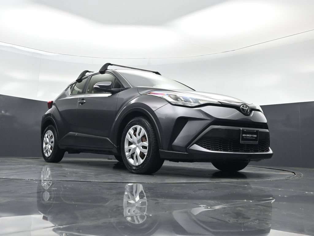 Used 2020 Toyota C-HR LE FWD image 40