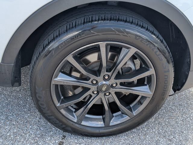 Certified 2019 Ford Explorer XLT w/ Equipment Group 202A AWD/4WD image 14