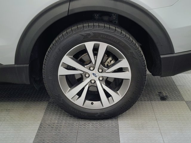 Certified 2020 Ford Explorer Platinum w/ Premium Technology Package AWD/4WD image 17
