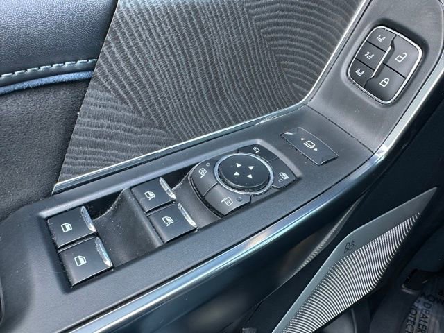 Certified 2025 Ford F250 Platinum image 30