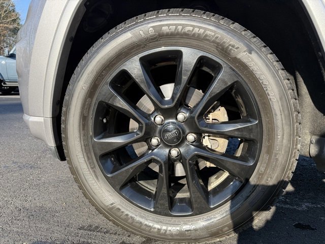 Used 2017 Jeep Grand Cherokee Altitude image 9