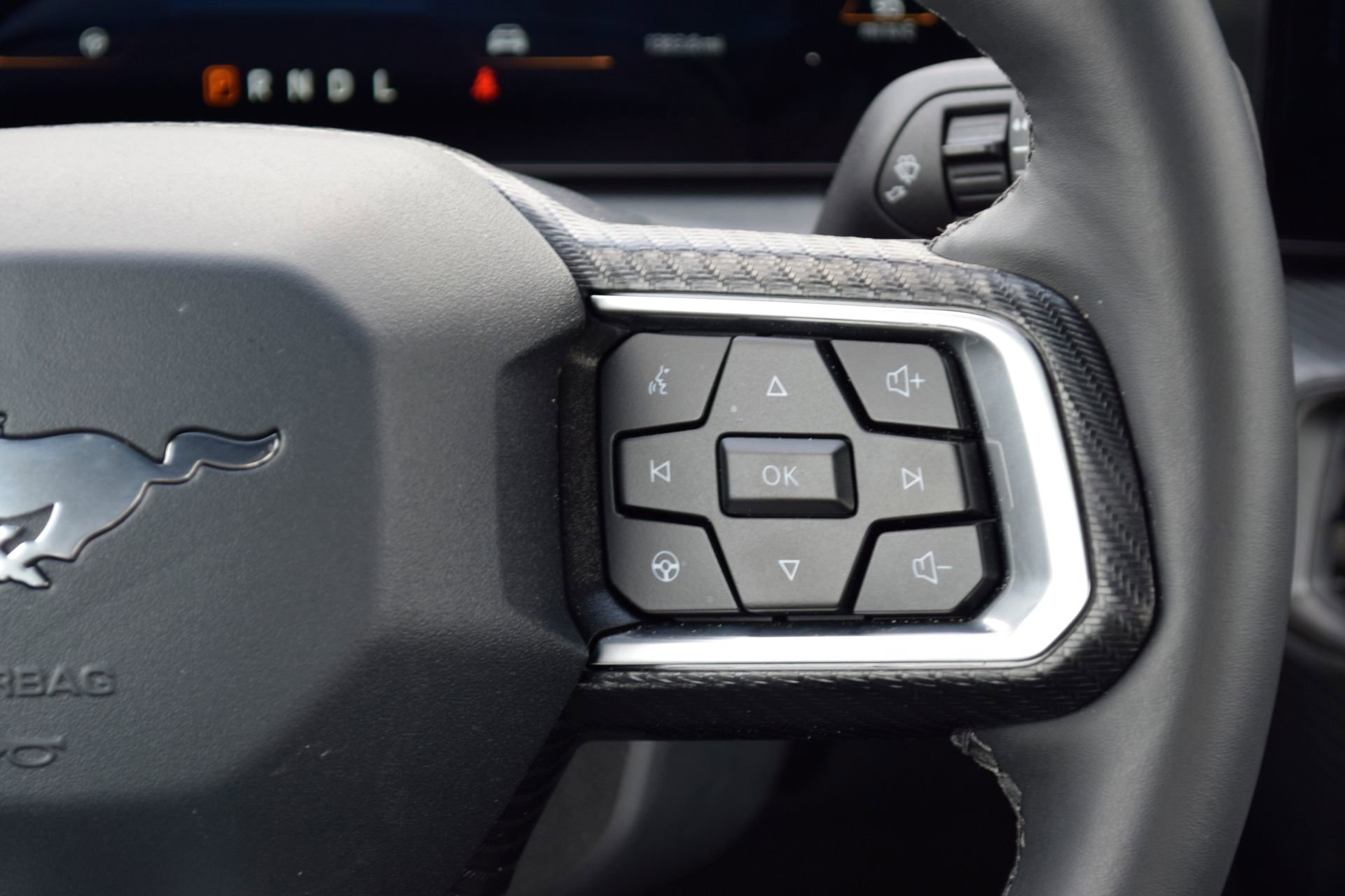 Certified 2025 Ford Mustang Coupe image 10