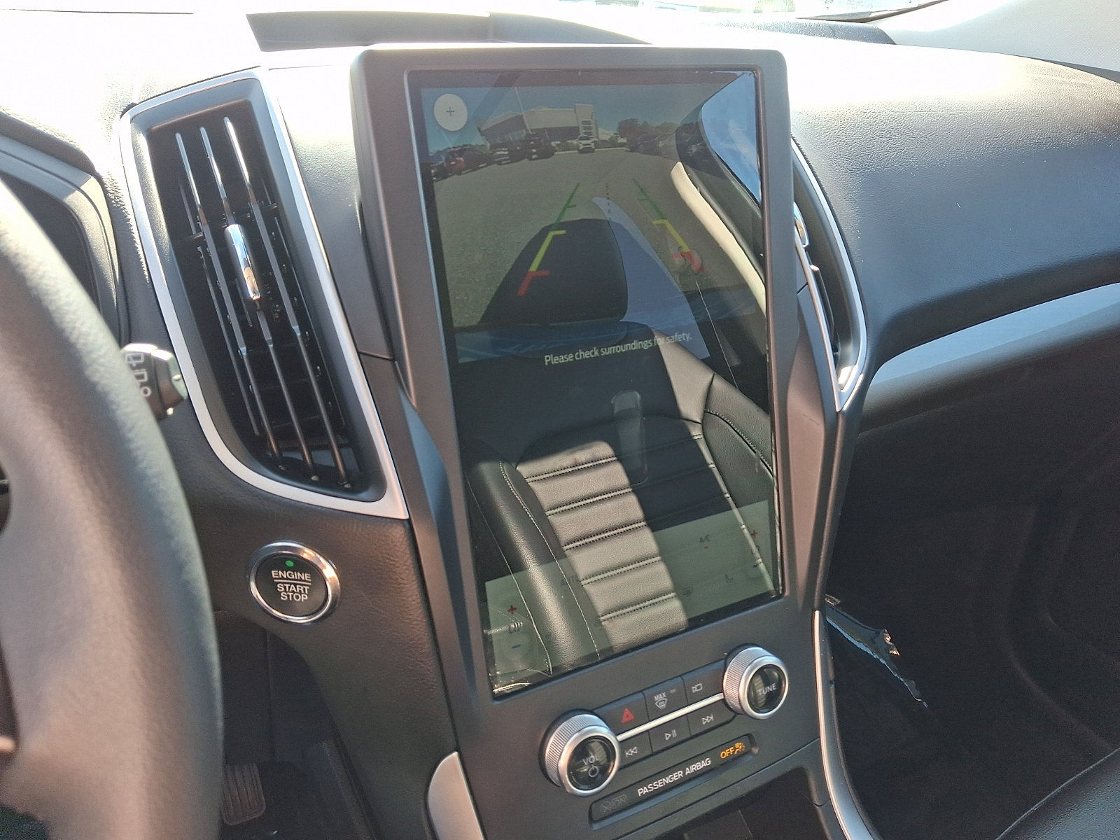 Certified 2024 Ford Edge SEL w/ Convenience Package AWD/4WD image 17