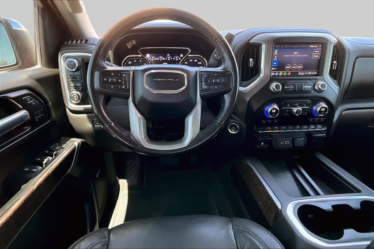 Used 2022 GMC Sierra 1500 Denali w/ Denali Reserve Package AWD/4WD image 6