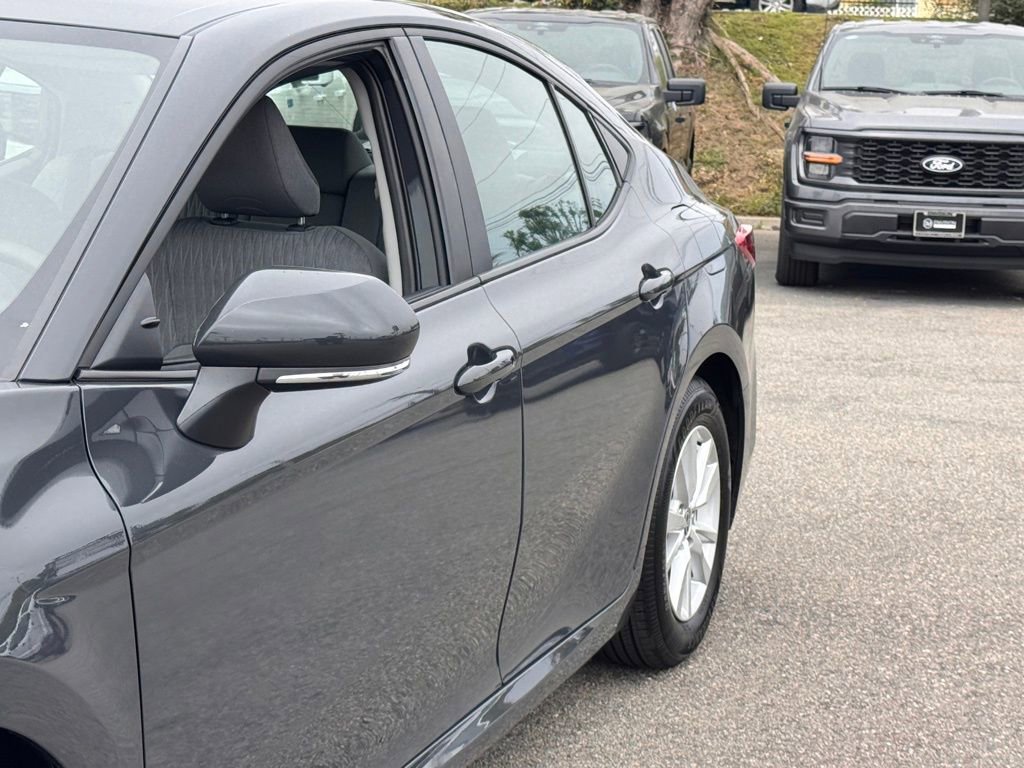 Used 2025 Toyota Camry LE FWD image 9
