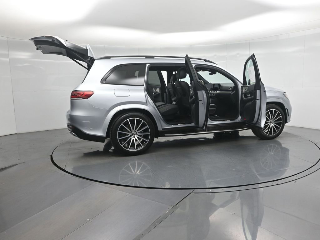 Used 2022 Mercedes-Benz GLS 450 4MATIC image 32