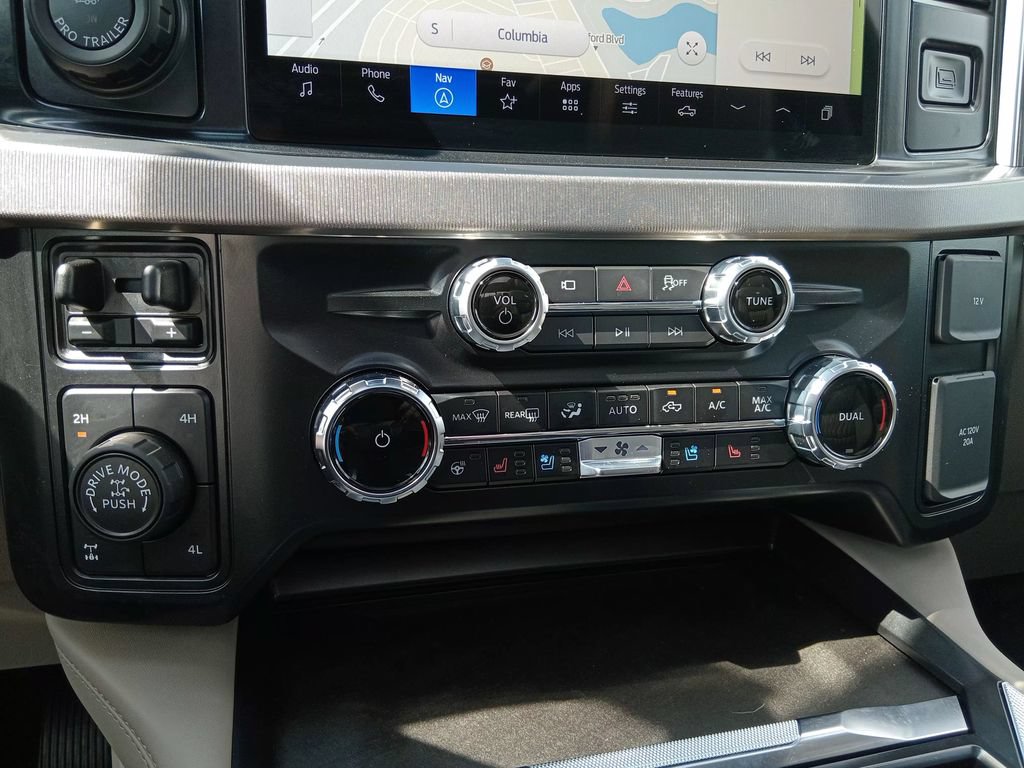 Certified 2026 Ford F250 Platinum w/ Platinum Plus Package AWD/4WD image 23