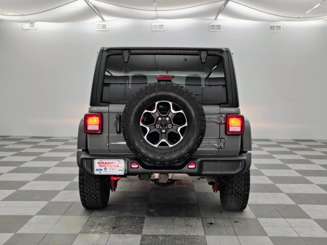 Used 2023 Jeep Wrangler Unlimited Rubicon w/ Cold Weather Group AWD/4WD image 8