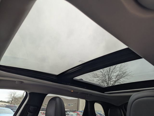 Used 2022 Jeep Cherokee Latitude Lux w/ Sun & Sound Group image 20