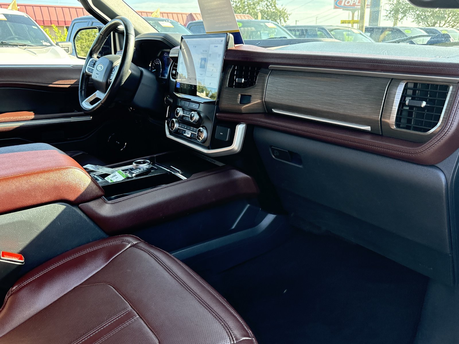 Certified 2024 Ford Expedition Limited RWD image 17