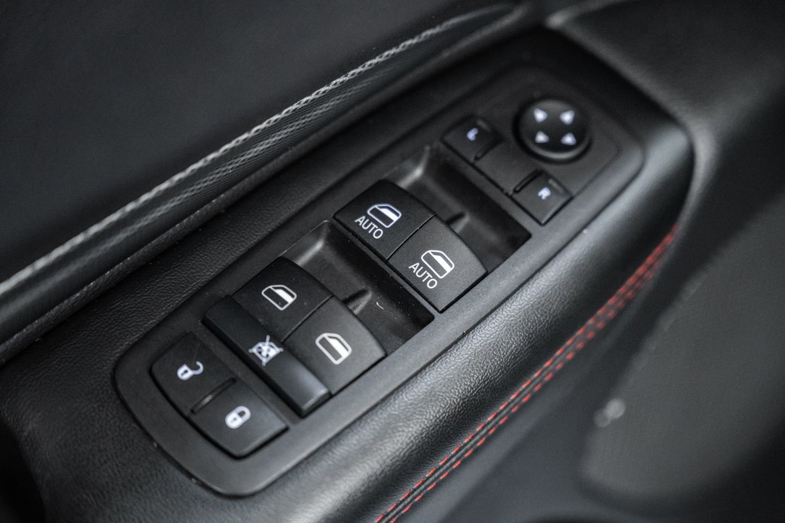 Used 2025 Dodge Durango GT AWD/4WD image 42