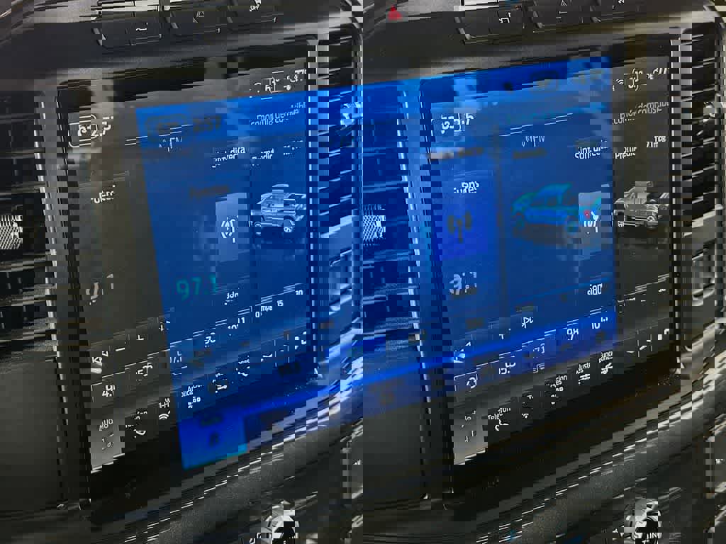 Certified 2022 Ford F150 XLT w/ Equipment Group 302A High image 20