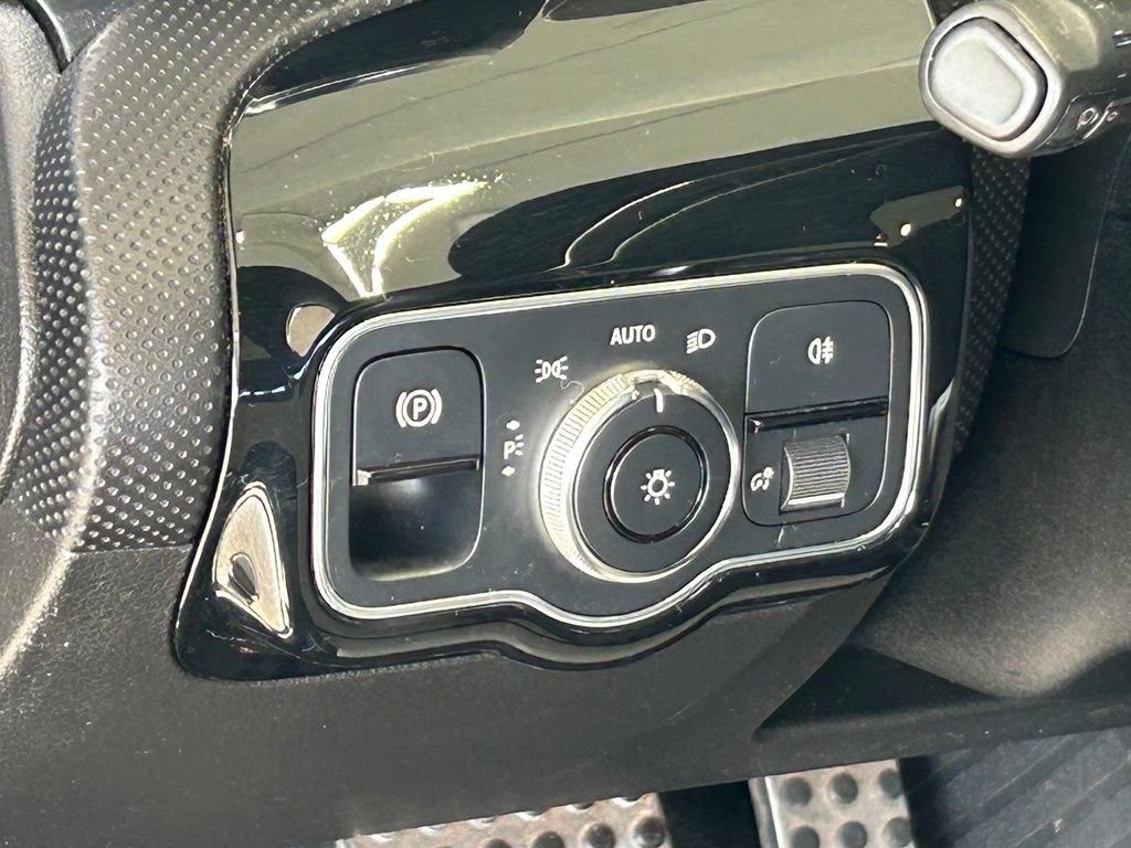 Used 2020 Mercedes-Benz A 220 image 32