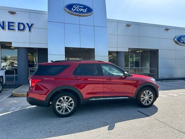Certified 2023 Ford Explorer XLT w/ Equipment Group 202A AWD/4WD image 24