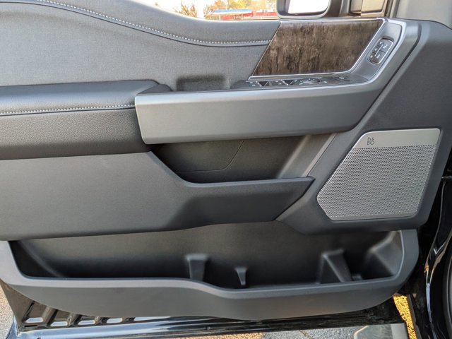 Certified 2024 Ford F250 Lariat w/ Chrome Package image 11