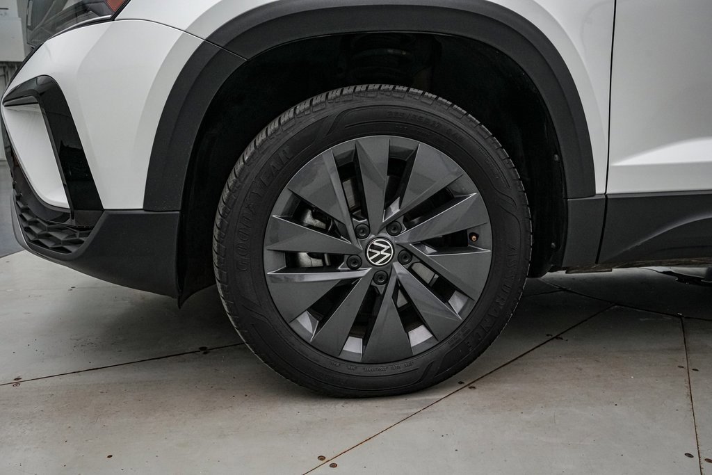 Used 2024 Volkswagen Taos S image 10