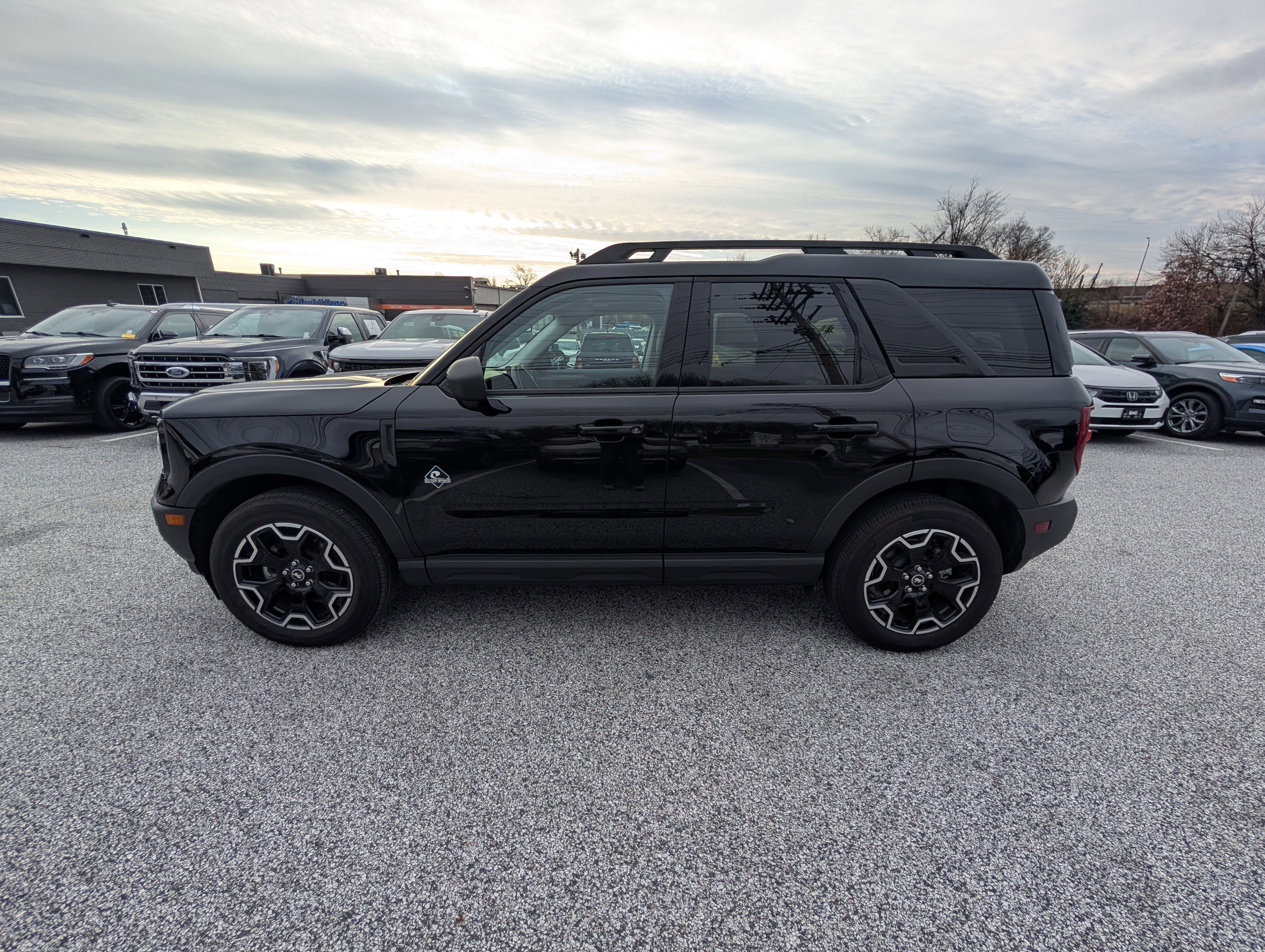 Certified 2025 Ford Bronco Sport Outer Banks w/ Outer Banks Tech Package+ image 3