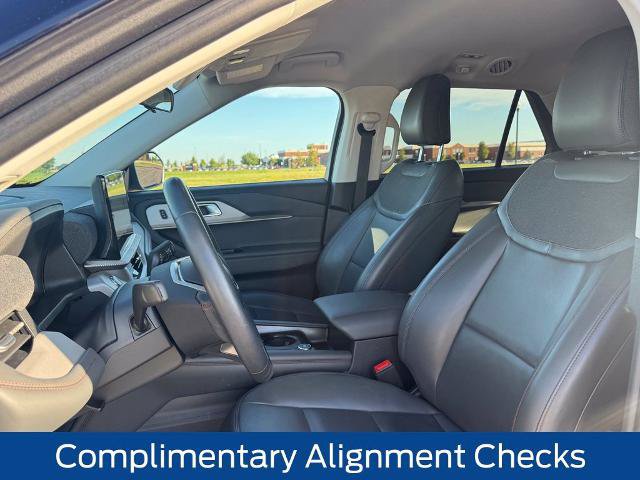 Certified 2025 Ford Explorer Active w/ Active Comfort Package AWD/4WD image 7
