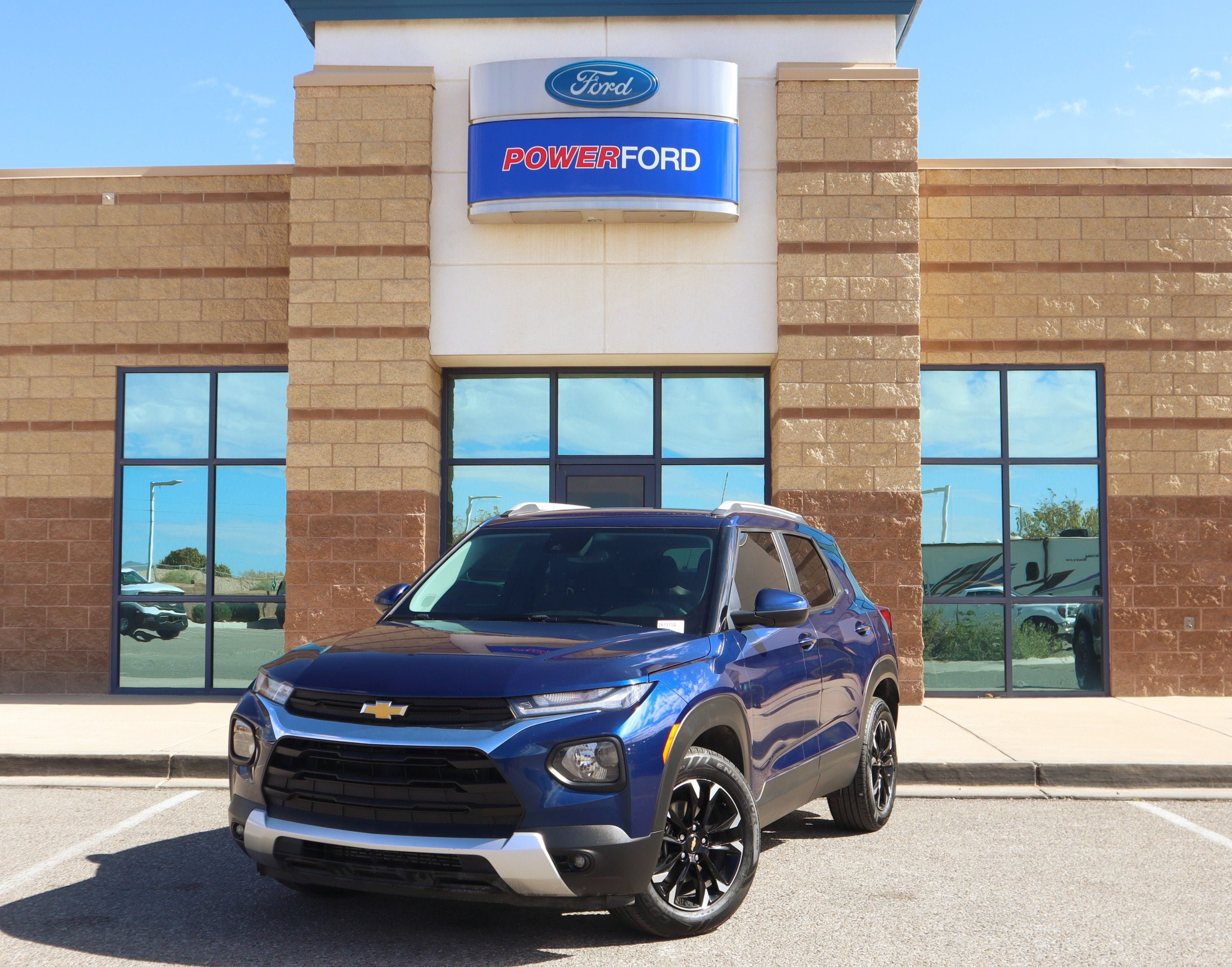 Used 2022 Chevrolet TrailBlazer LT w/ Convenience Package FWD image 2