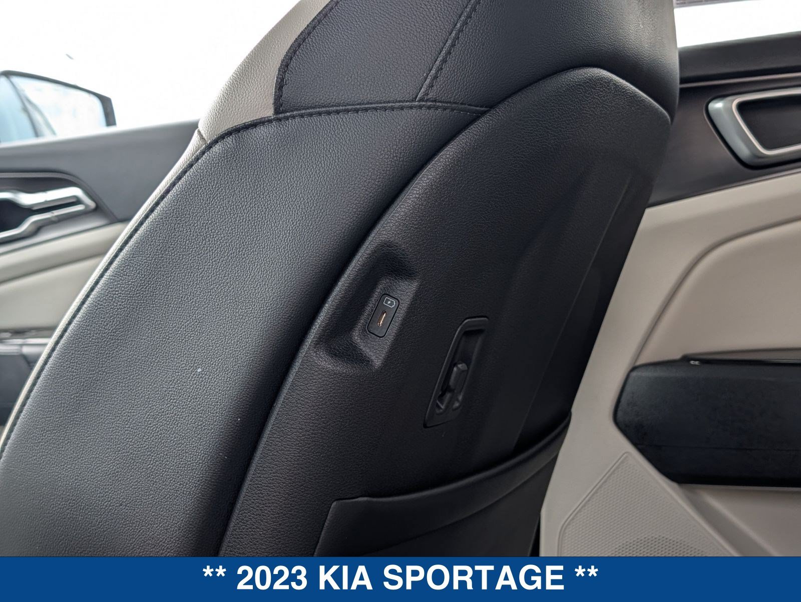 Used 2023 Kia Sportage EX FWD image 16
