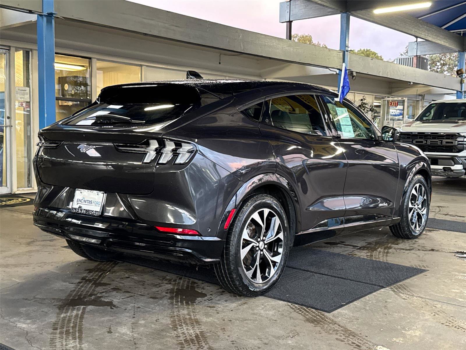 Certified 2022 Ford Mustang Mach-E Premium image 5