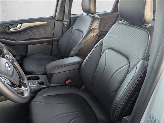 Certified 2025 Ford Escape SE w/ PHEV Premium Package FWD image 17