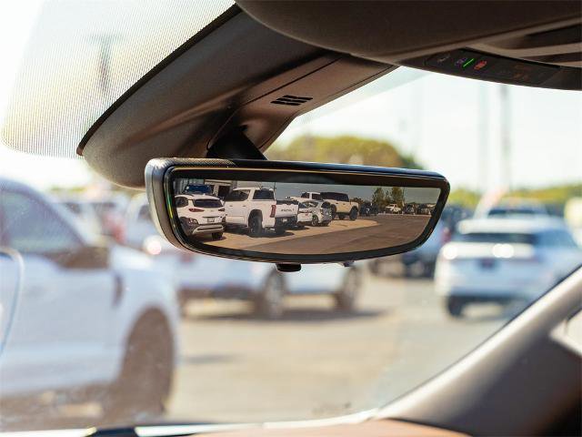 Used 2021 Chevrolet Suburban High Country image 31