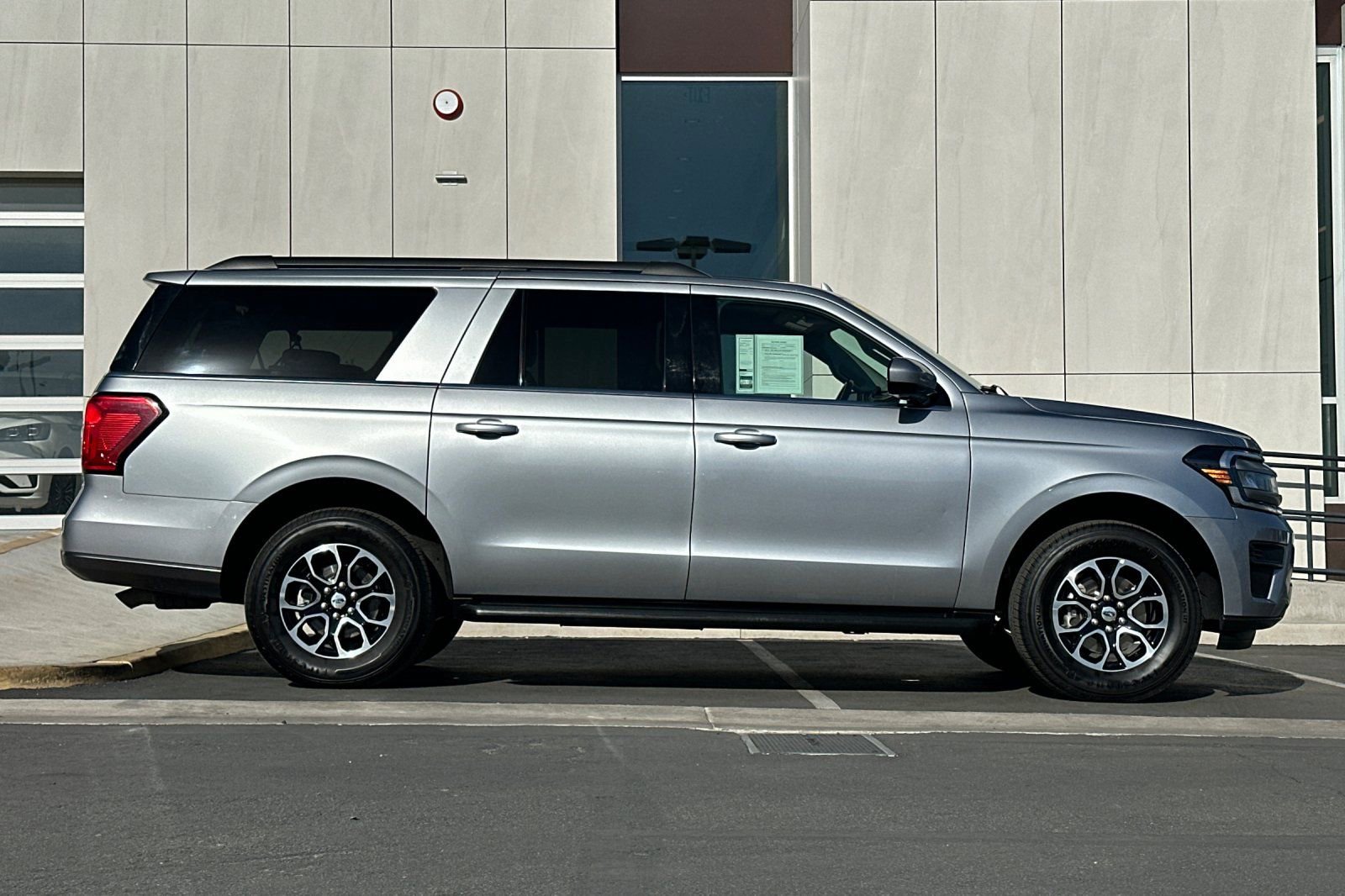 Certified 2024 Ford Expedition Max XLT RWD image 2