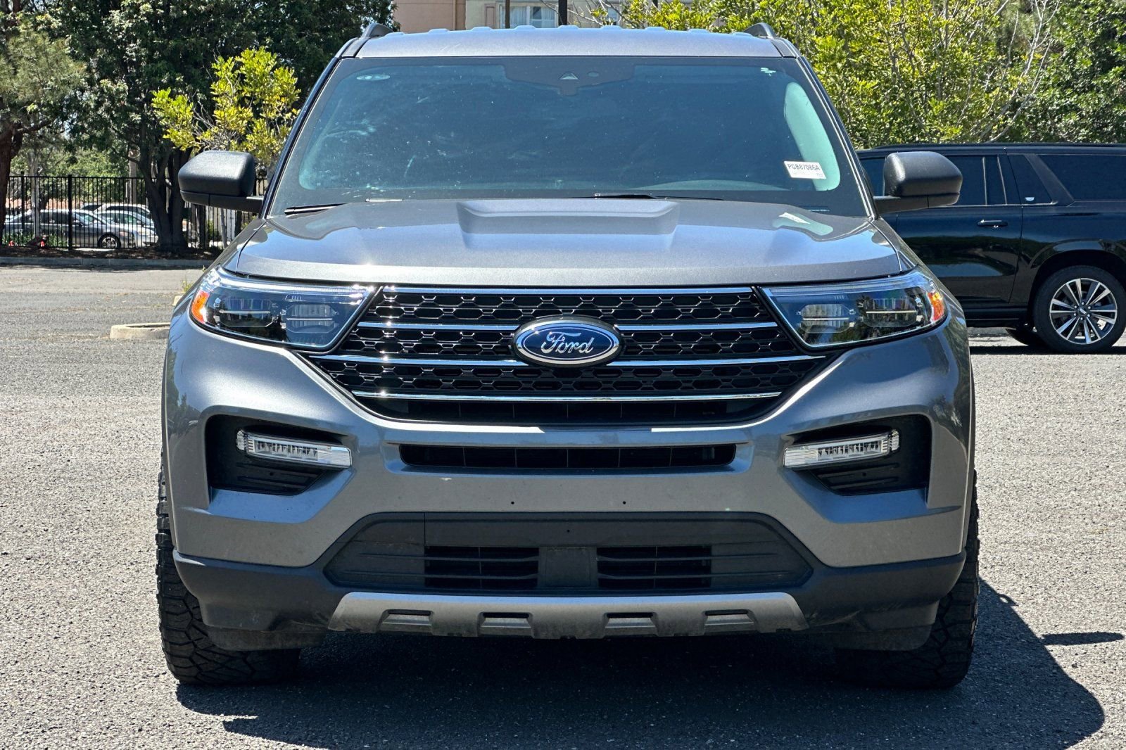 Certified 2023 Ford Explorer XLT w/ Equipment Group 202A AWD/4WD image 9
