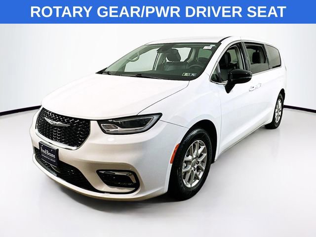 Used 2024 Chrysler Pacifica Touring-L