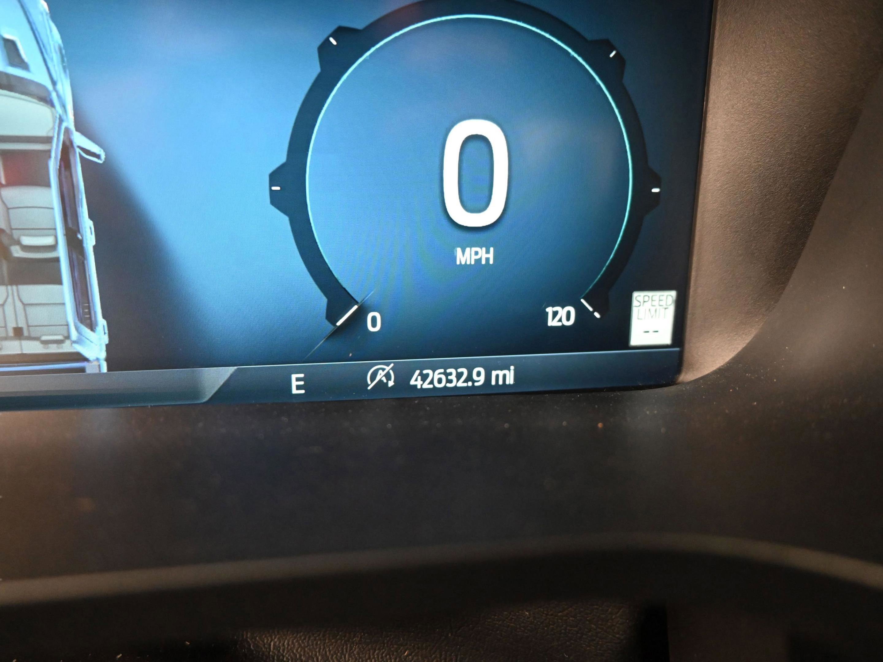 Certified 2024 Ford F150 Platinum w/ Equipment Group 702A High image 38