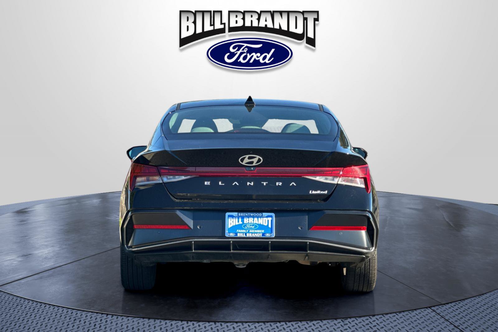 Used 2024 Hyundai Elantra Limited FWD image 4