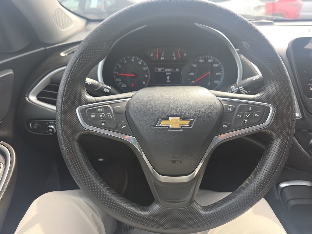 Used 2023 Chevrolet Malibu LT FWD image 23