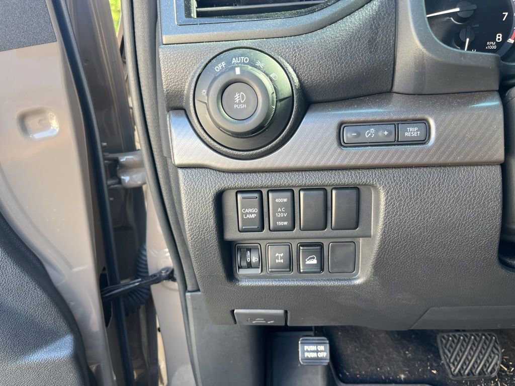 Used 2024 Nissan Titan PRO-4X w/ Pro-4x Utility Package image 17