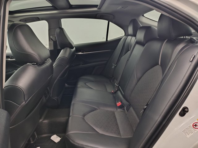 Used 2018 Toyota Camry XSE FWD image 12