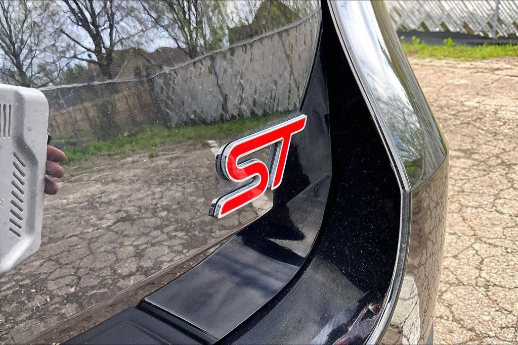 Certified 2025 Ford Explorer ST image 10