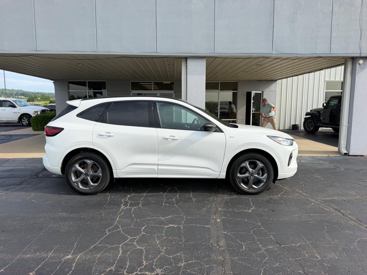 Certified 2024 Ford Escape ST-Line w/ Tech Pack #1 AWD/4WD image 2
