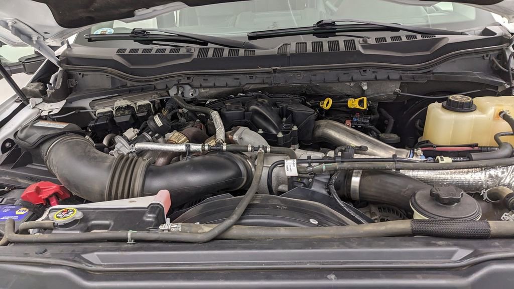 Certified 2018 Ford F250 Lariat w/ Chrome Package image 45