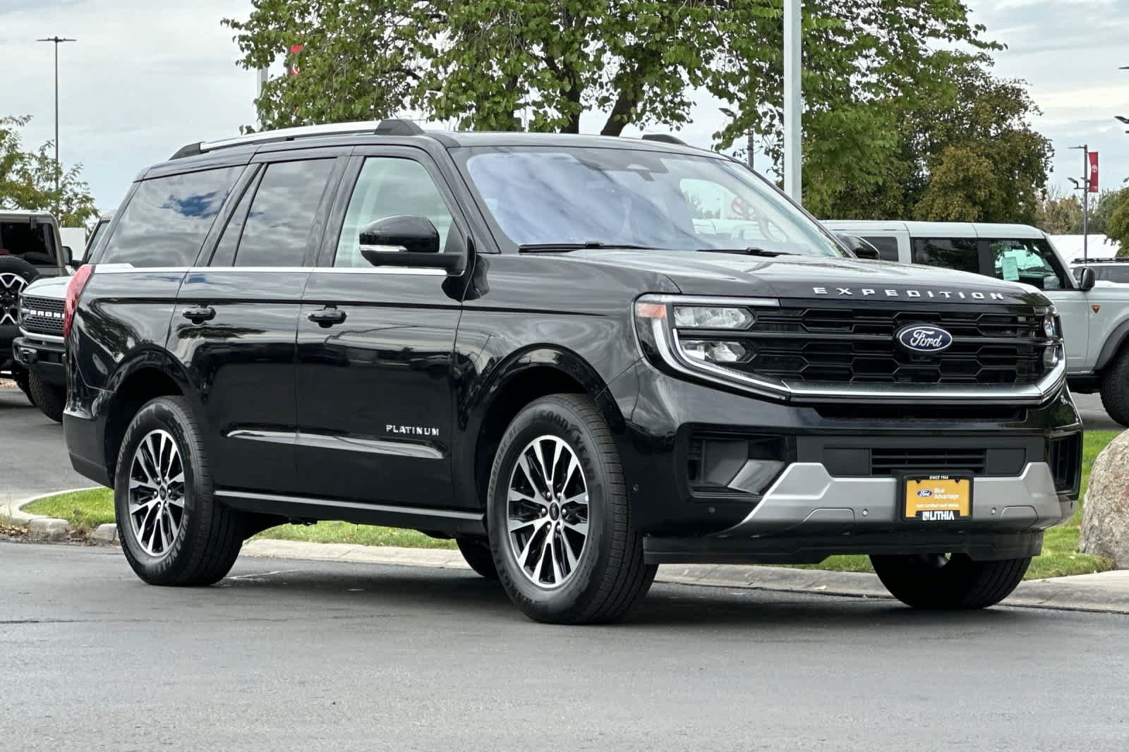Certified 2025 Ford Expedition Platinum AWD/4WD image 9