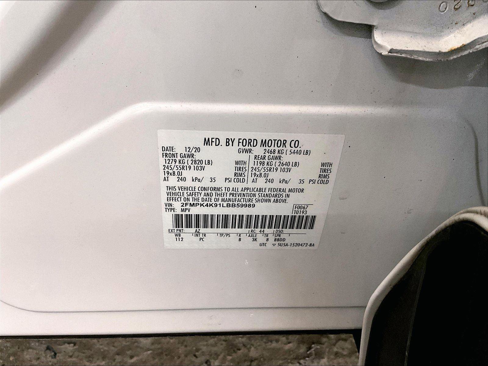 Certified 2020 Ford Edge Titanium w/ Equipment Group 301A AWD/4WD image 33
