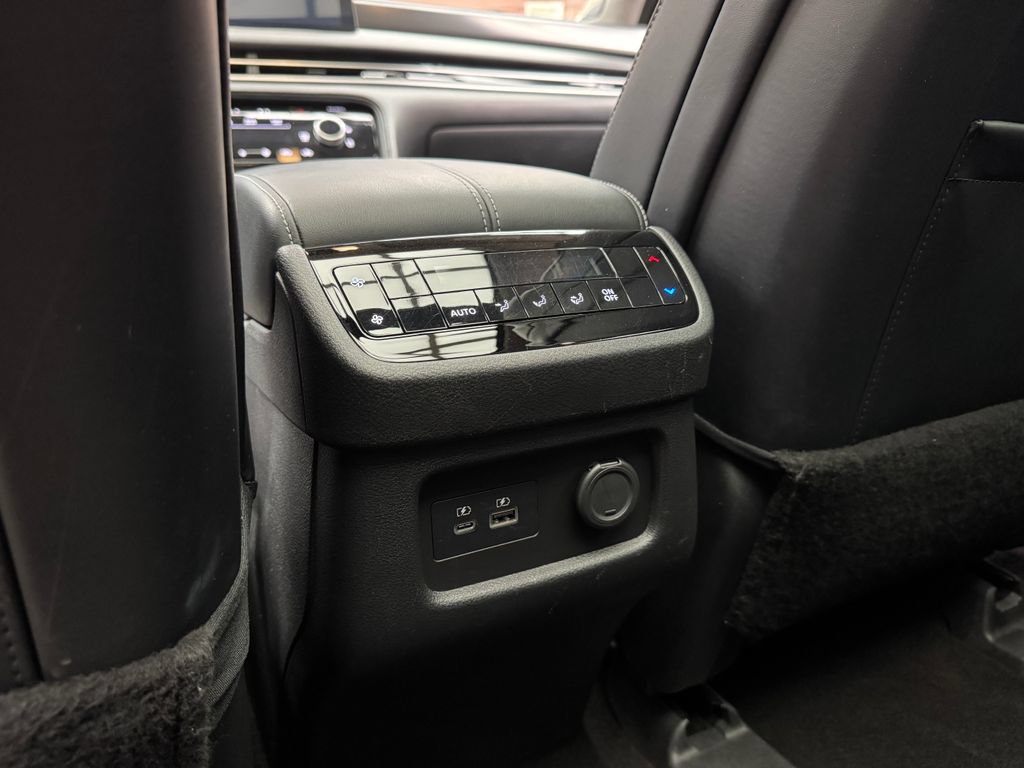 Used 2023 INFINITI QX60 Luxe w/ Performance Audio Package AWD/4WD image 28