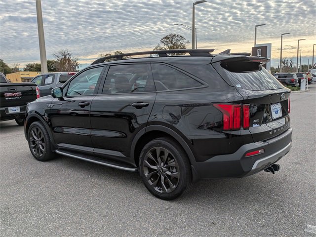 Used 2021 Kia Sorento SX Prestige image 3