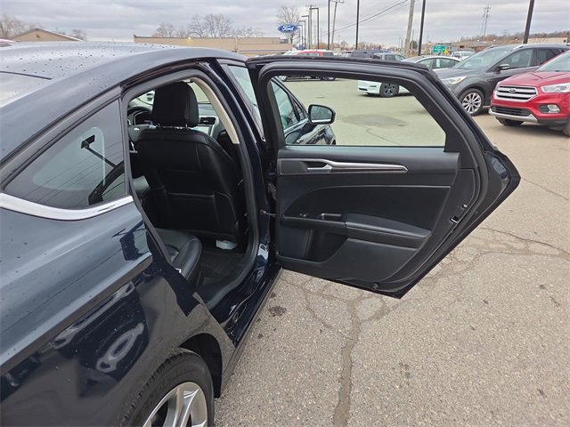 Certified 2020 Ford Fusion SEL image 21